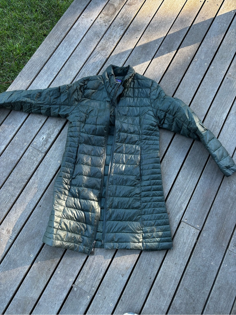 Patagonia Women's Long Quilted Puffer Jacket in Dark Green